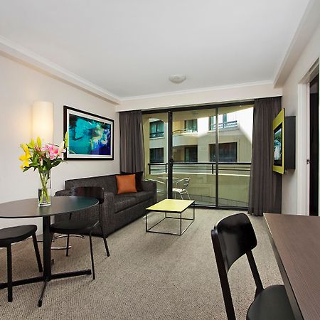 Апарт отель Mantra Parramatta Сидней Экстерьер фото