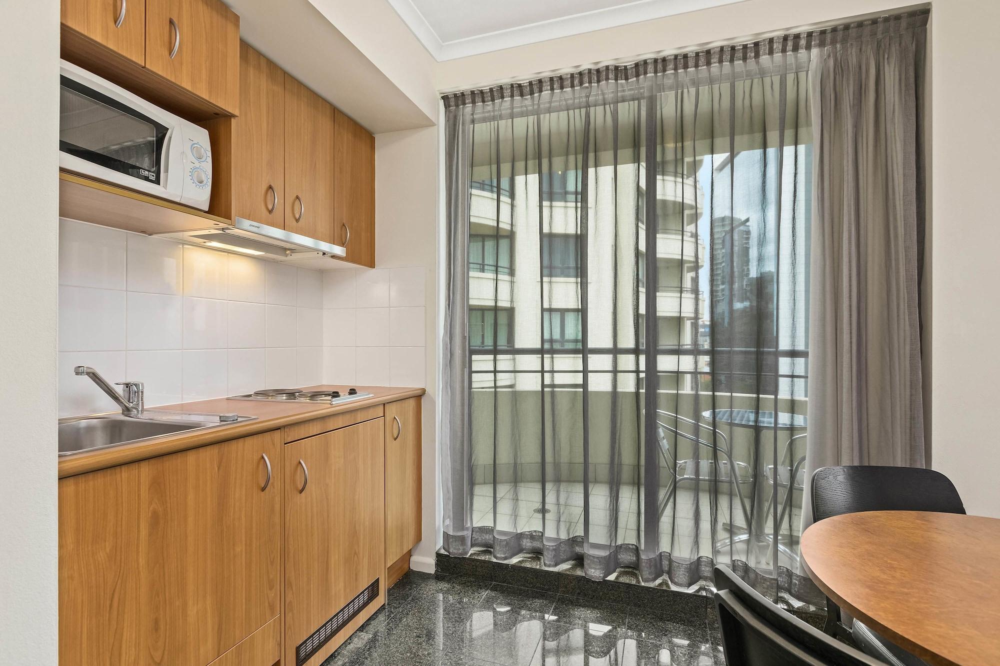 Апарт отель Mantra Parramatta Сидней Экстерьер фото