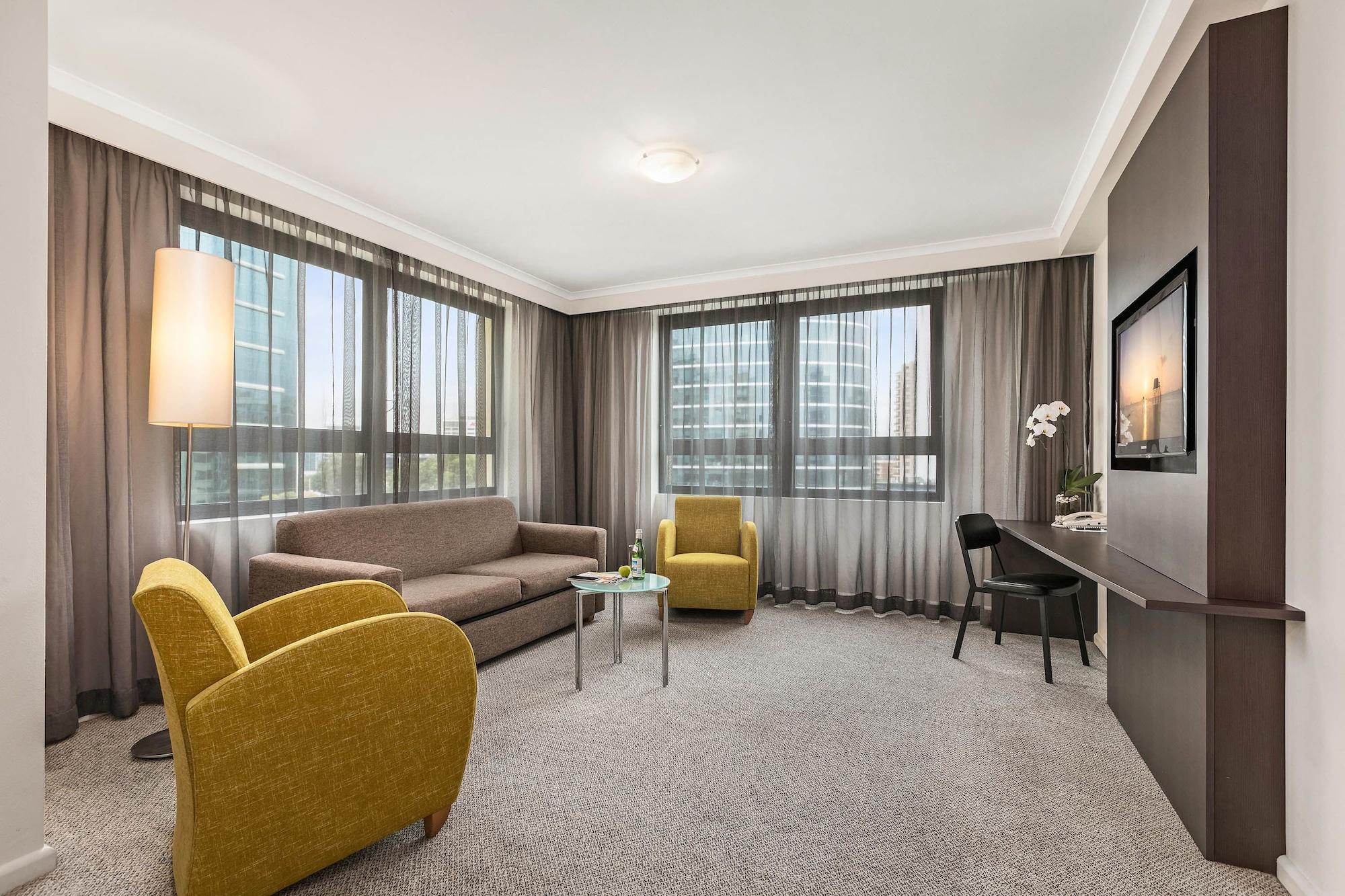 Апарт отель Mantra Parramatta Сидней Экстерьер фото