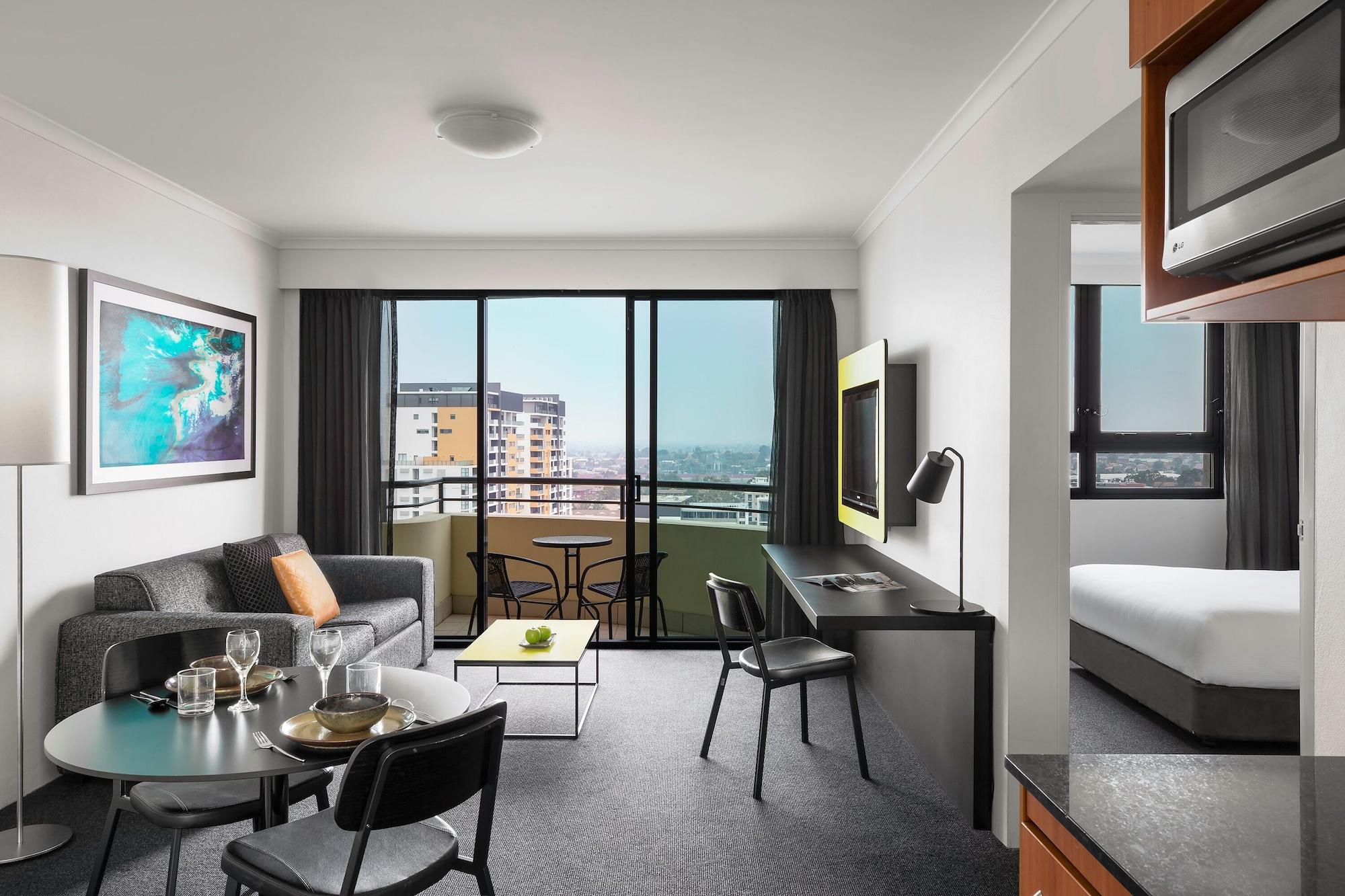 Апарт отель Mantra Parramatta Сидней Экстерьер фото