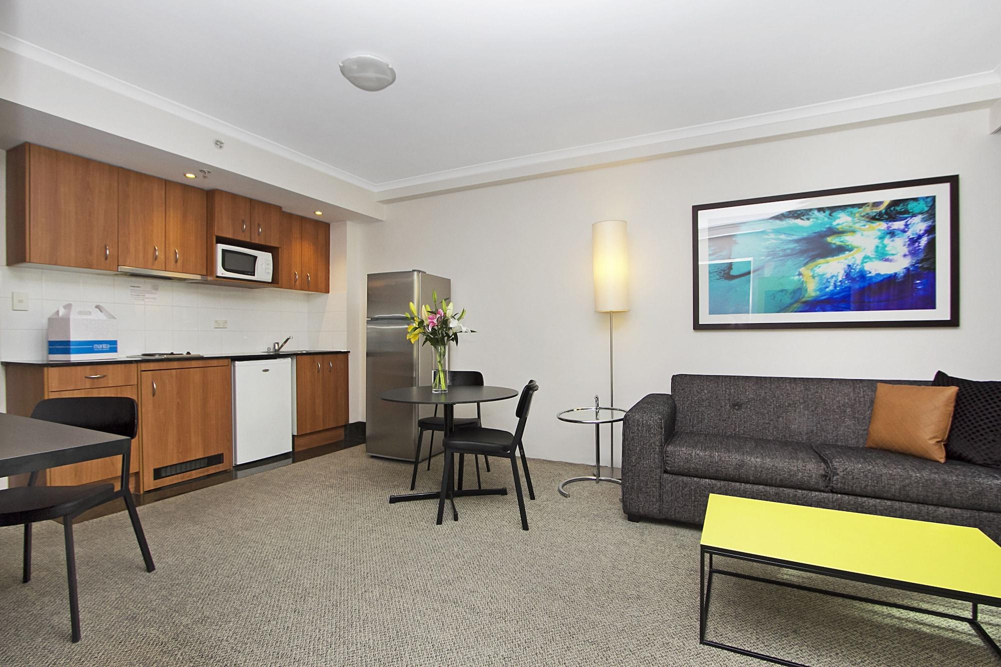Апарт отель Mantra Parramatta Сидней Экстерьер фото